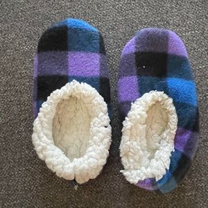Kid’s Snoozies slippers